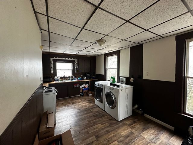 417 Shadyside St, New Castle, PA 16101