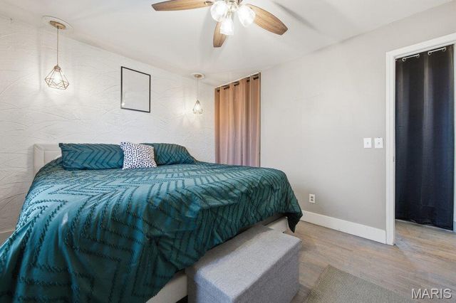 5332 Ville Angela Lane, Hazelwood, MO 63042