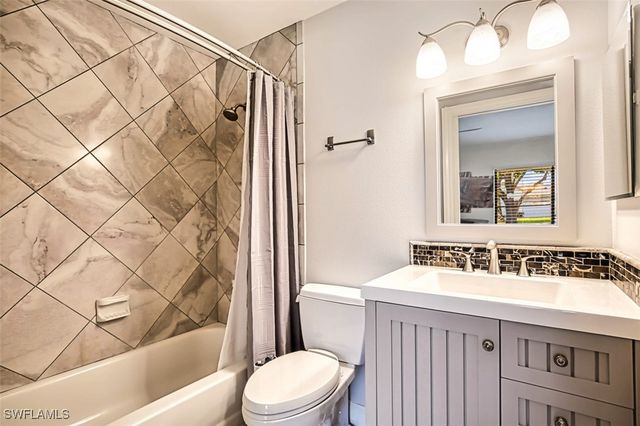 1815 Pine Glade CIR, Fort Myers, FL 33907