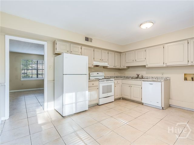 122 Woodhouse Lane, Savannah, GA 31406