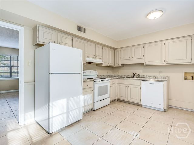 122 Woodhouse Lane, Savannah, GA 31406
