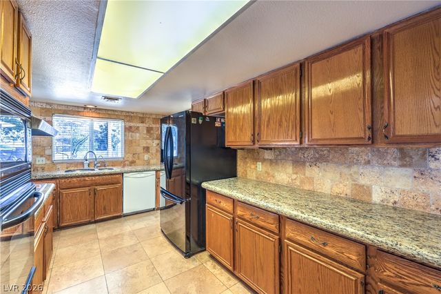 2880 Red Rock Street, Las Vegas, NV 89146