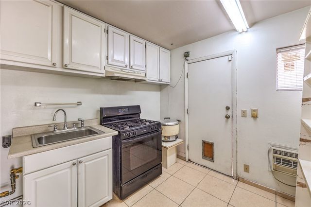 2880 Red Rock Street, Las Vegas, NV 89146