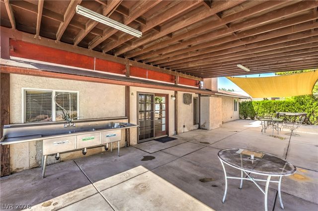 2880 Red Rock Street, Las Vegas, NV 89146