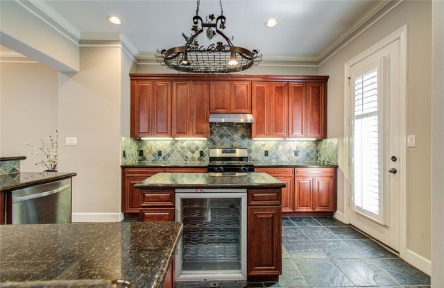 4613 Floyd Street, Houston, TX 77007