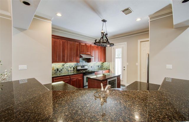 4613 Floyd Street, Houston, TX 77007