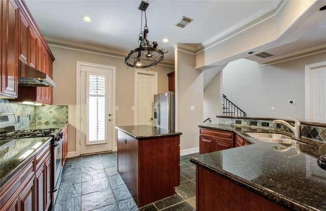 4613 Floyd Street, Houston, TX 77007