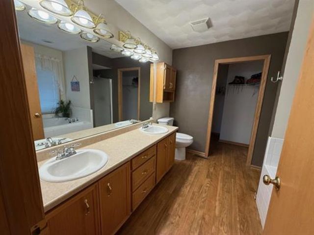 6518 Broadcast Parkway, Loves Park, IL 61111