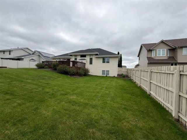 6518 Broadcast Parkway, Loves Park, IL 61111