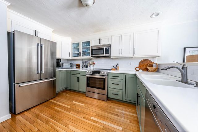 34 Bonwood Drive, Mashpee, MA 02649