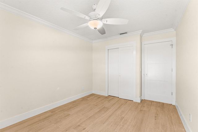 226 Moccasin Trail W, Jupiter, FL 33458