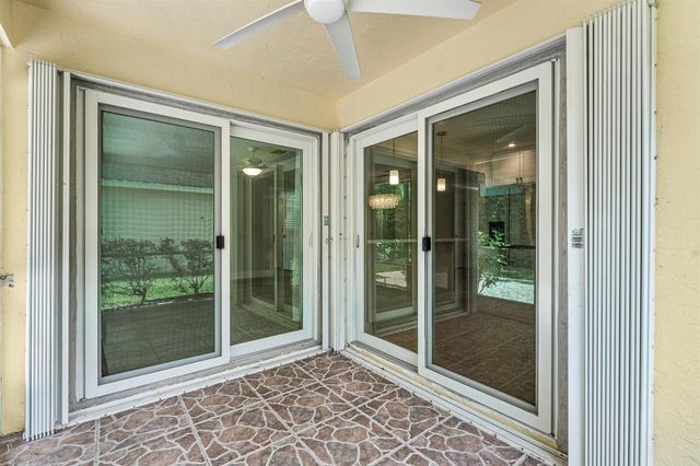 226 Moccasin Trail W, Jupiter, FL 33458