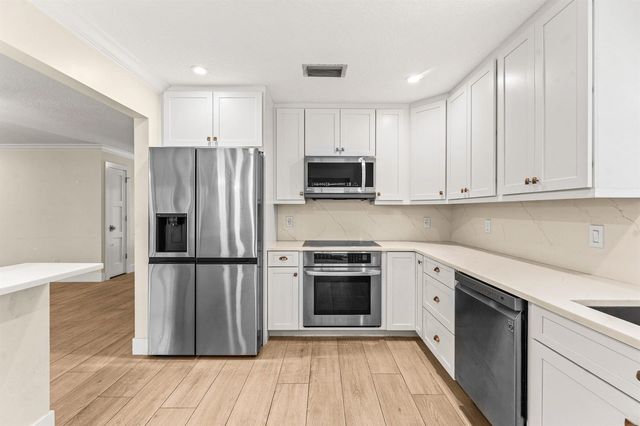 226 Moccasin Trail W, Jupiter, FL 33458