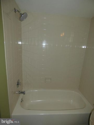 123 WYNDHAM, Robbinsville, NJ 08691