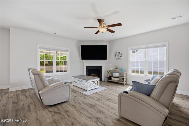 102 N Ardsley Lane, Rocky Point, NC 28457