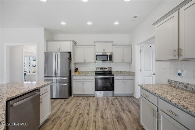 102 N Ardsley Lane, Rocky Point, NC 28457