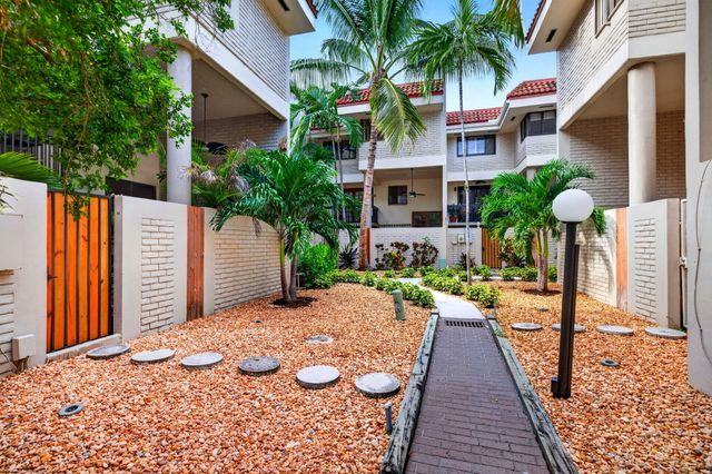 1401 NE 9th Street 20, Fort Lauderdale, FL 33304