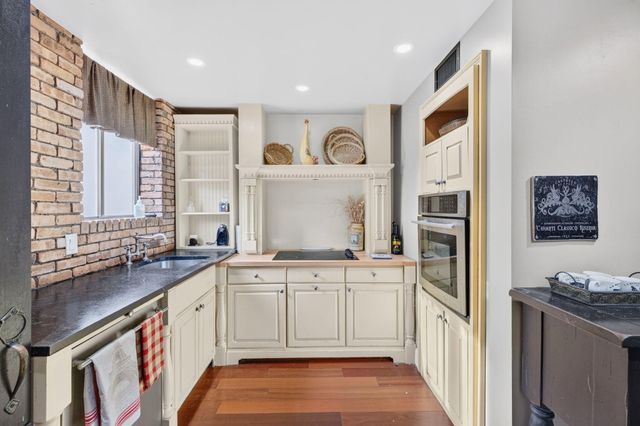 1401 NE 9th Street 20, Fort Lauderdale, FL 33304