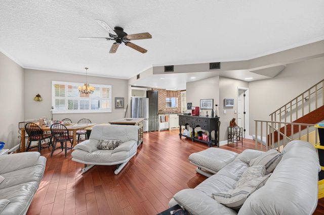 1401 NE 9th Street 20, Fort Lauderdale, FL 33304