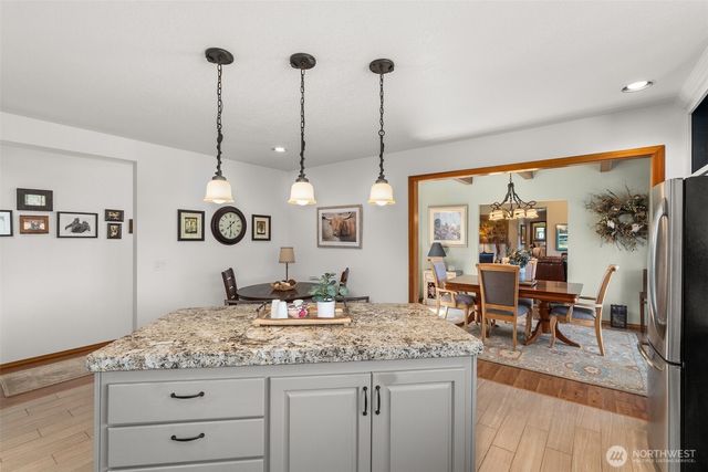 557 71 Mossyrock Avenue, Mossyrock, WA 98564