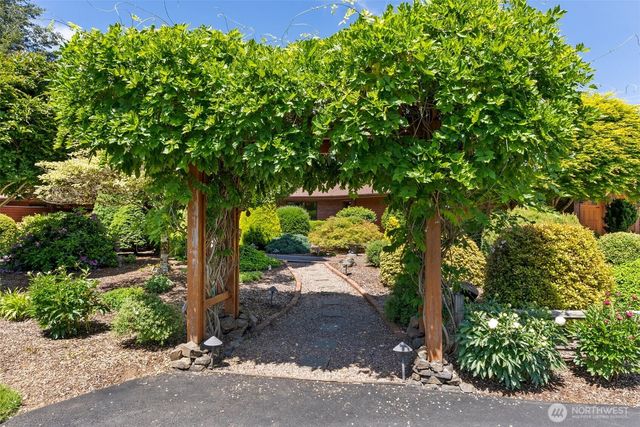 557 71 Mossyrock Avenue, Mossyrock, WA 98564