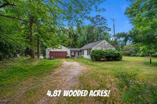 1103 W Mt Garfield Road, Norton Shores, MI 49441