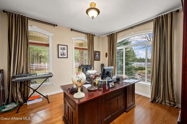 2019 E Brunner RD, Athol, ID 83801