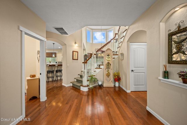 2019 E Brunner RD, Athol, ID 83801