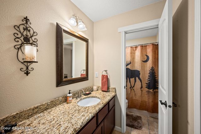 2019 E Brunner RD, Athol, ID 83801