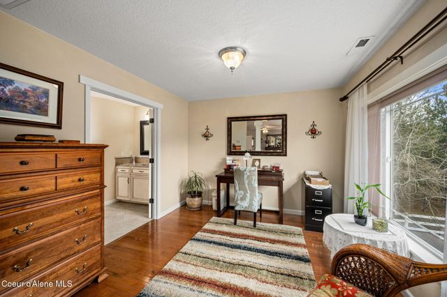 2019 E Brunner RD, Athol, ID 83801