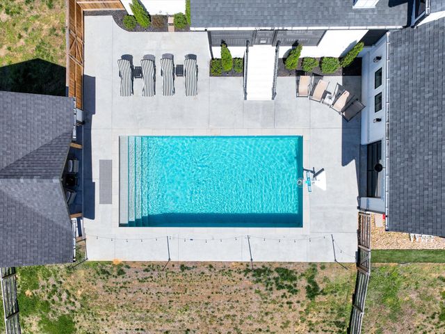 2760 Callis Rd, Lebanon, TN 37090