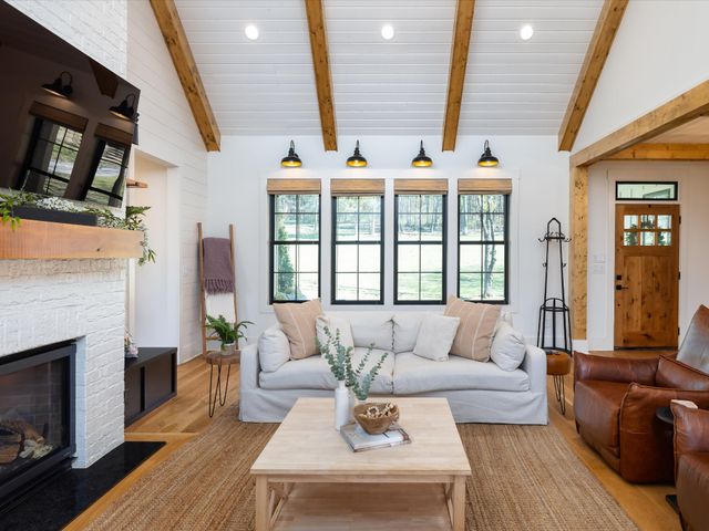 2760 Callis Rd, Lebanon, TN 37090