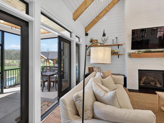 2760 Callis Rd, Lebanon, TN 37090