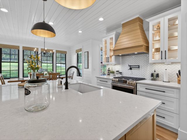 2760 Callis Rd, Lebanon, TN 37090