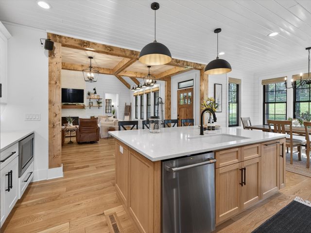 2760 Callis Rd, Lebanon, TN 37090