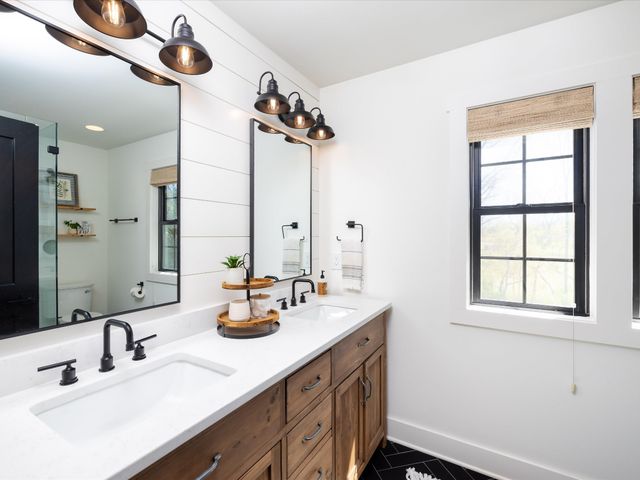 2760 Callis Rd, Lebanon, TN 37090