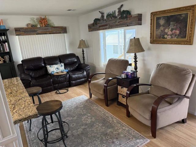 900 N Cleveland 3, Oceanside, CA 92054