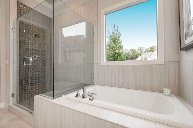 13705 W Guilford Road, Leawood, KS 66224