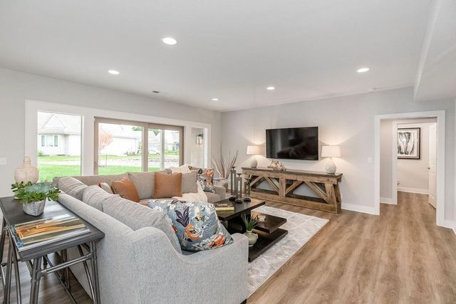 13705 W Guilford Road, Leawood, KS 66224