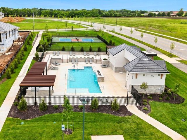 13705 W Guilford Road, Leawood, KS 66224