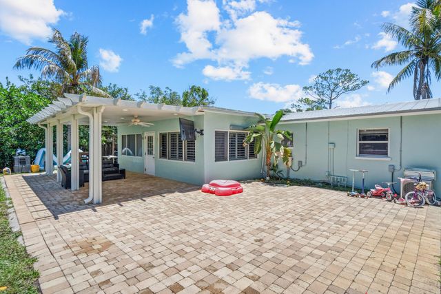 520 SE Dolphin Drive, Stuart, FL 34996