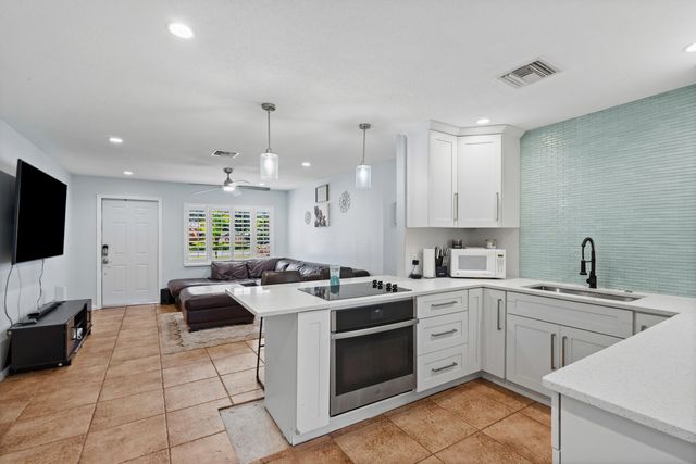 520 SE Dolphin Drive, Stuart, FL 34996
