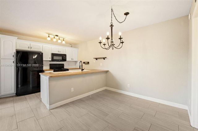 11875 SW 12th Pl, Davie, FL 33325