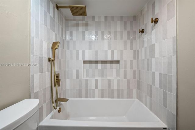 11875 SW 12th Pl, Davie, FL 33325