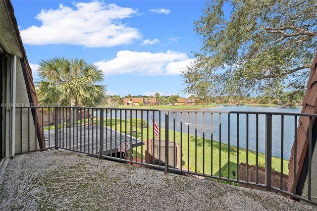 11875 SW 12th Pl, Davie, FL 33325