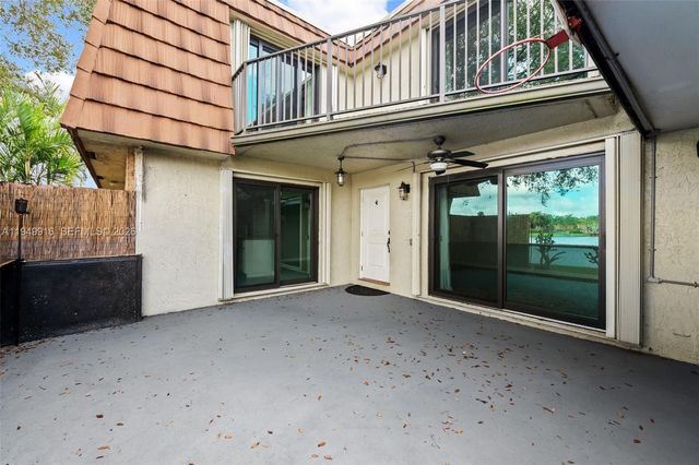 11875 SW 12th Pl, Davie, FL 33325