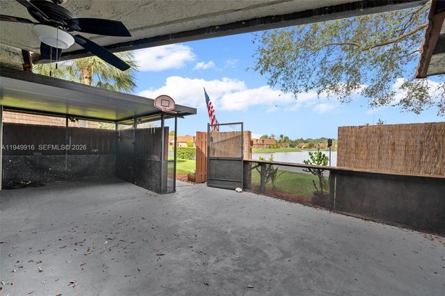 11875 SW 12th Pl, Davie, FL 33325