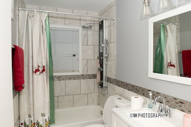 16229 Marshfield Avenue, Markham, IL 60428