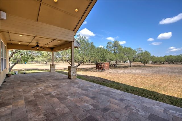 5332 Alegre Ln, Robstown, TX 78380