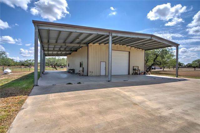 5332 Alegre Ln, Robstown, TX 78380